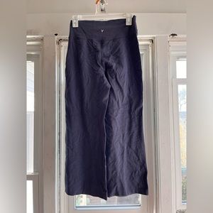 Wide leg, cropped yoga pants